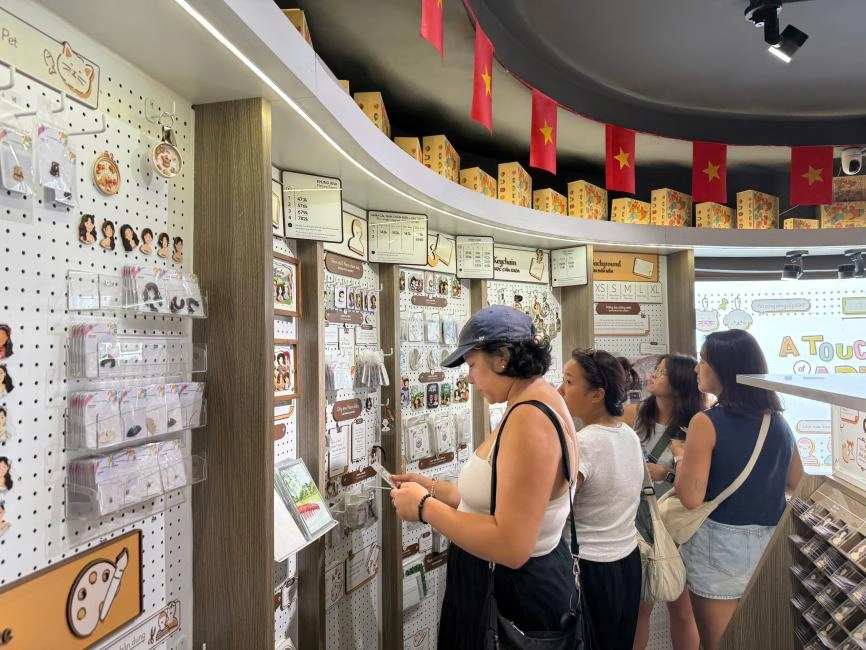 Mini-You Keychain Workshop | Create Your Own Personalized Souvenir in Hanoi